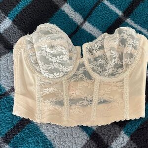 Vintage BackLess Lace Bustier in Cream